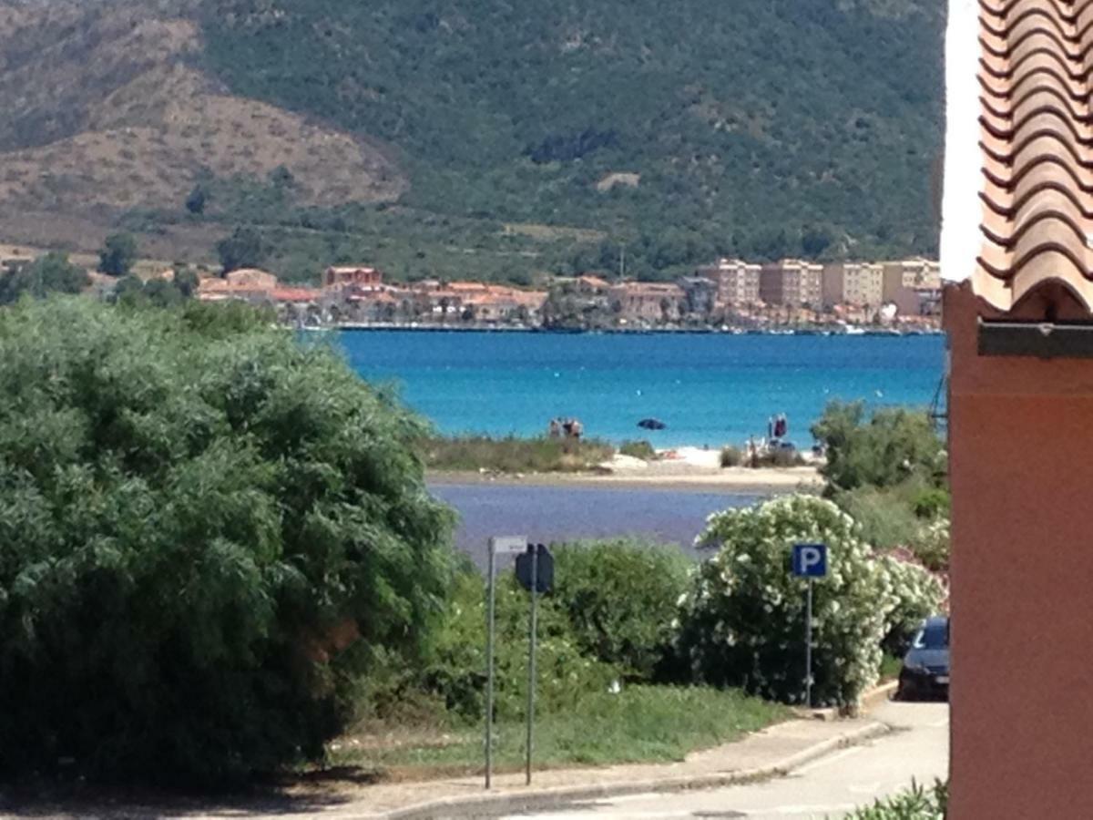 Appartamenti Le Primule Golfo Aranci Exterior foto